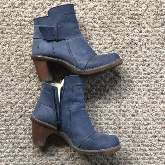 El Naturalista Leather Ankle Boots - Picture 1 of 6